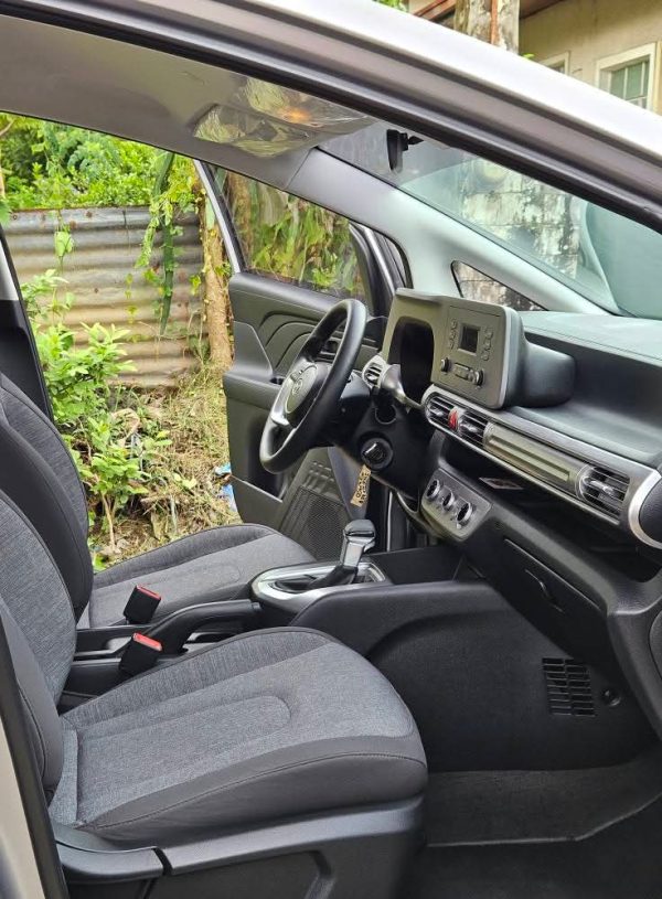 Hyundai Stargazer GL 1.5L - Image 13