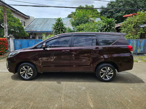 Toyota Innova 2022 E - Image 7