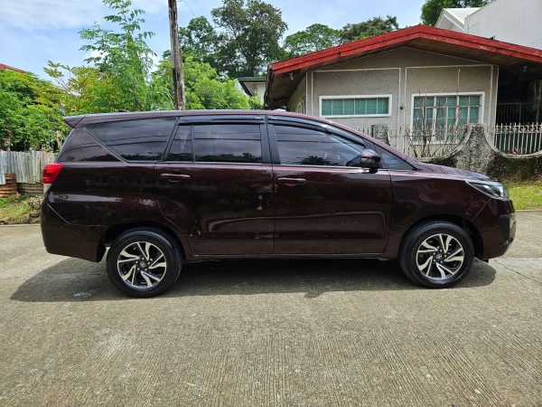 Toyota Innova 2022 E - Image 8