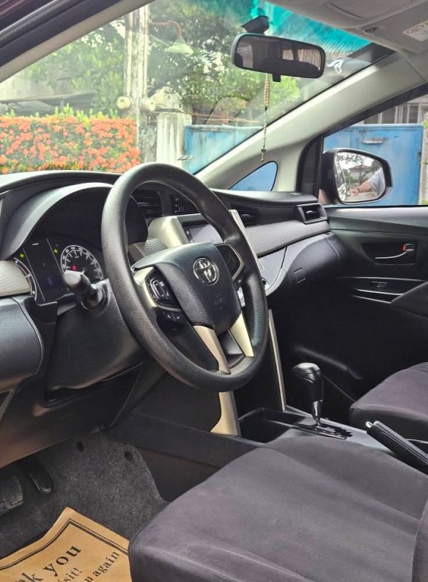 Toyota Innova 2022 E - Image 12