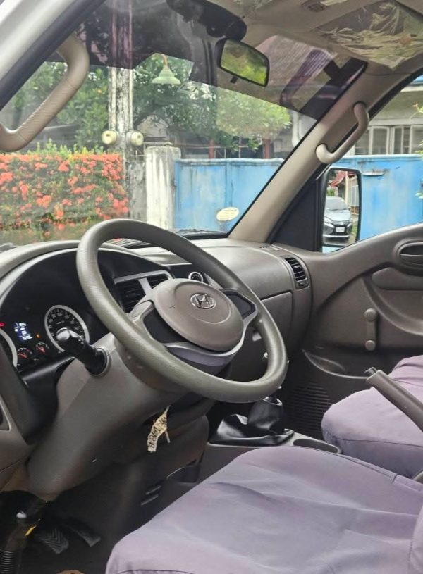 2023 Hyundai H100 Shuttle - Image 13