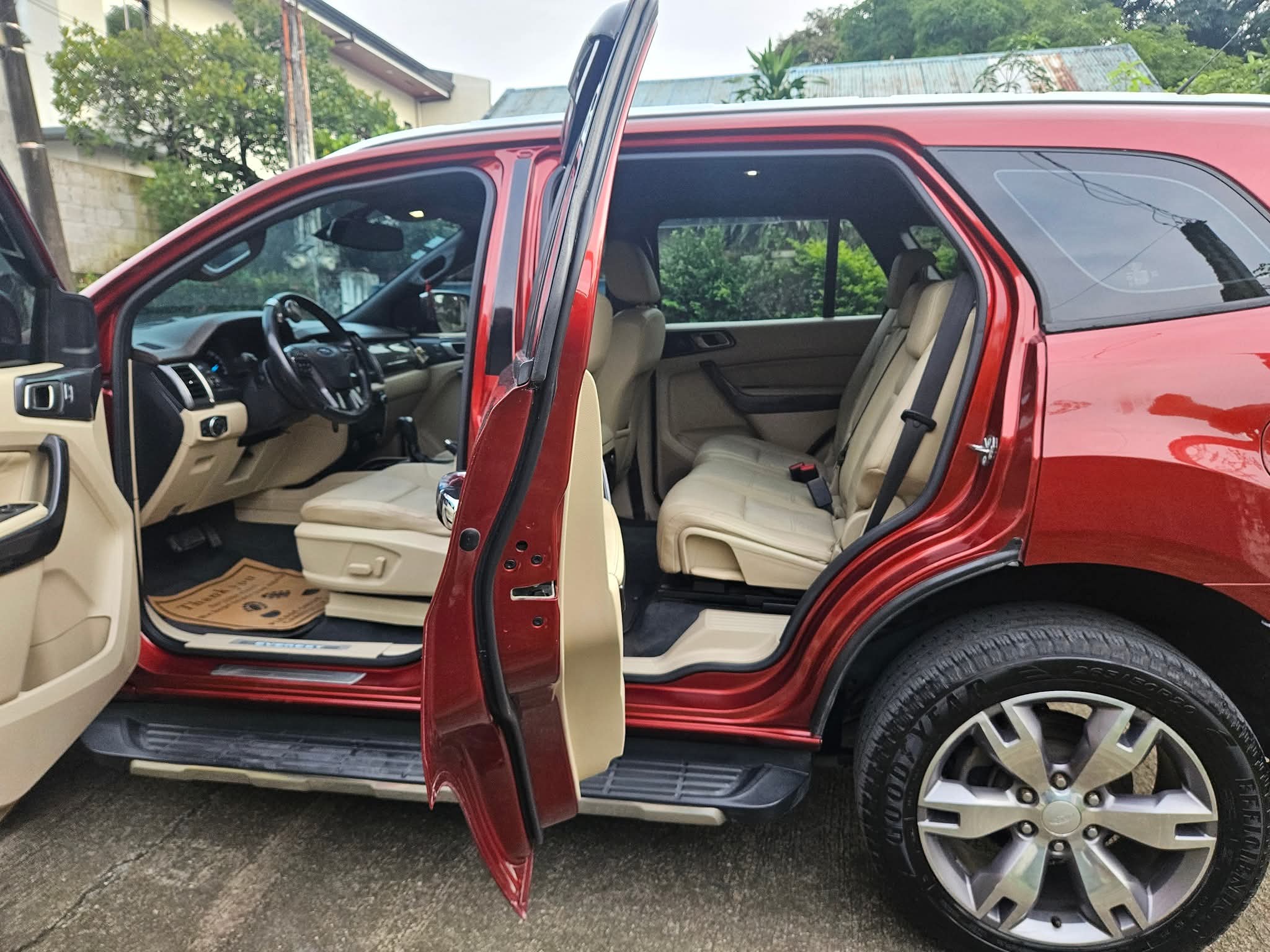 2016 Ford Everest Titanium 4x2 Model - Image 9