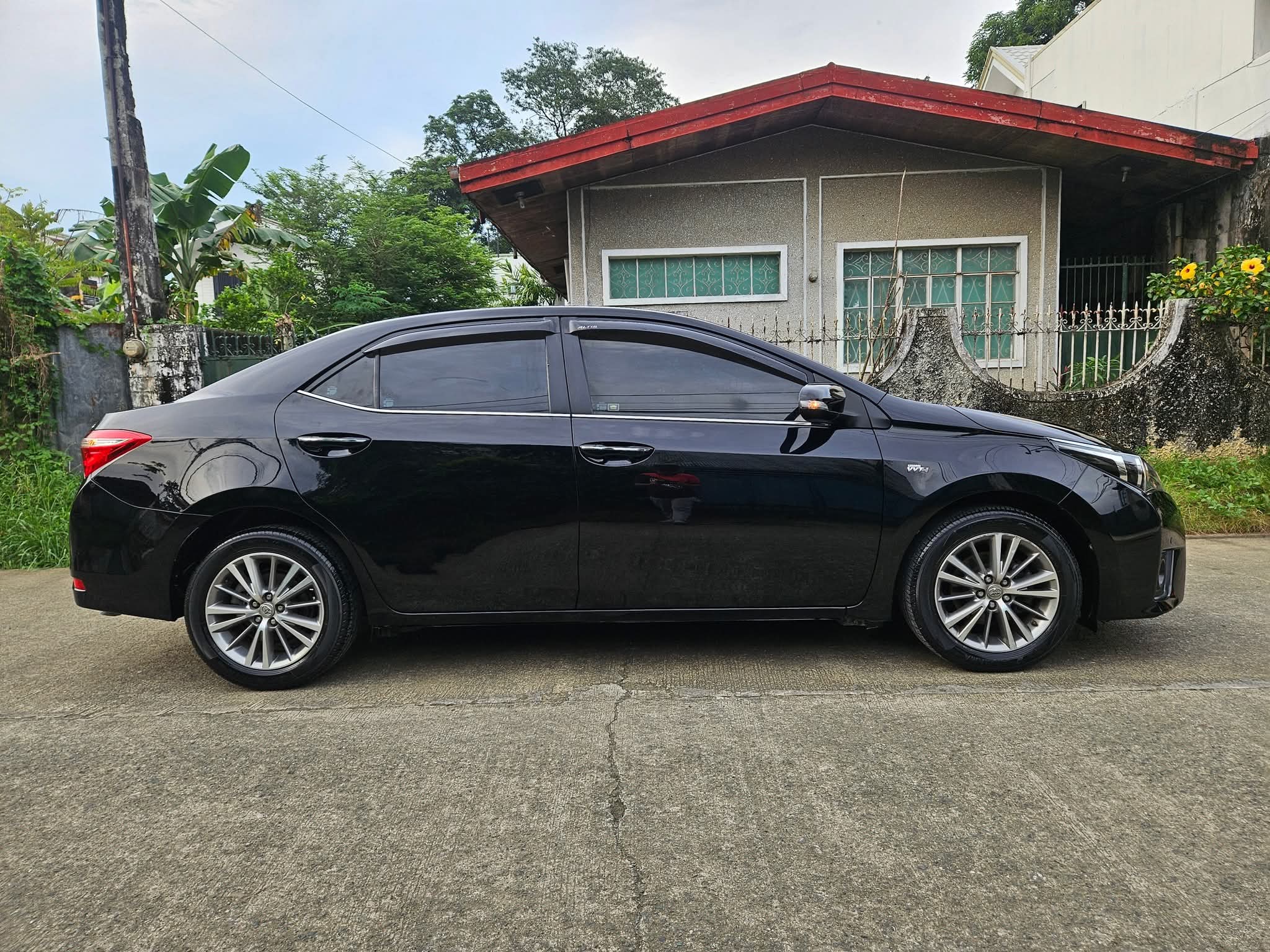 Toyota Corolla Altis 1.6L V 2017 - Image 7