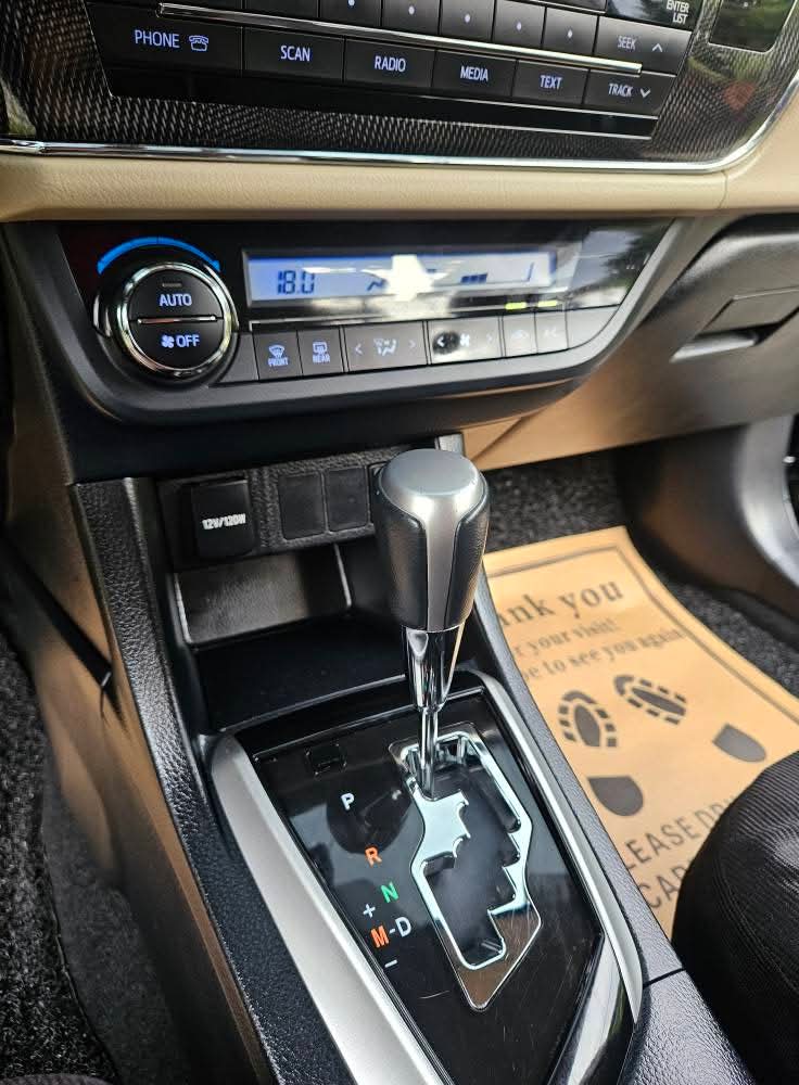 Toyota Corolla Altis 1.6L V 2017 - Image 18