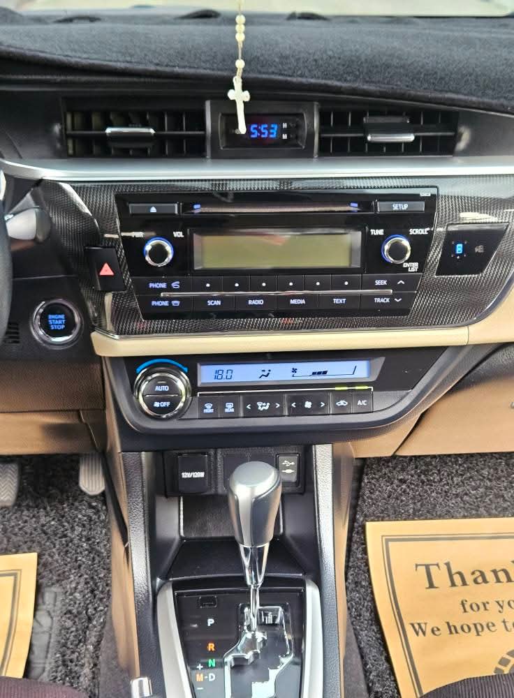 Toyota Corolla Altis 1.6L V 2017 - Image 19