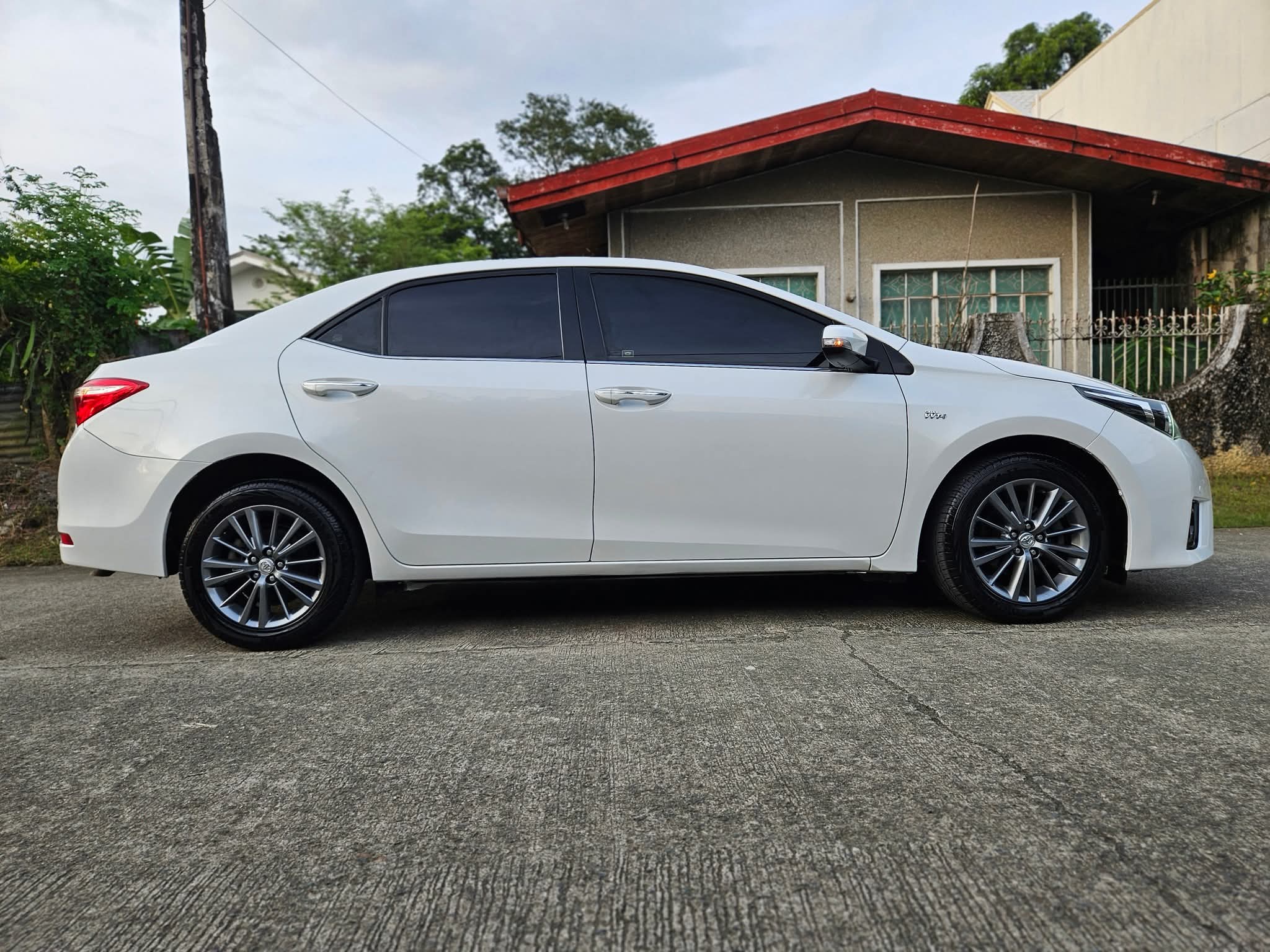 Toyota Corolla Altis 1.6L V 2017 - Image 8