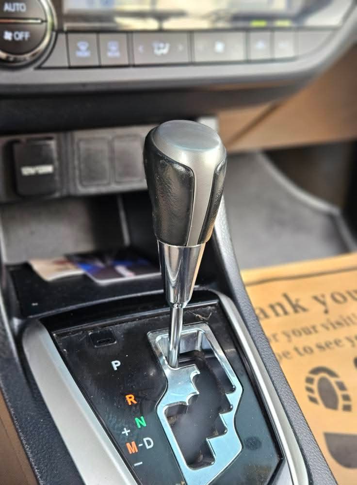 Toyota Corolla Altis 1.6L V 2017 - Image 17