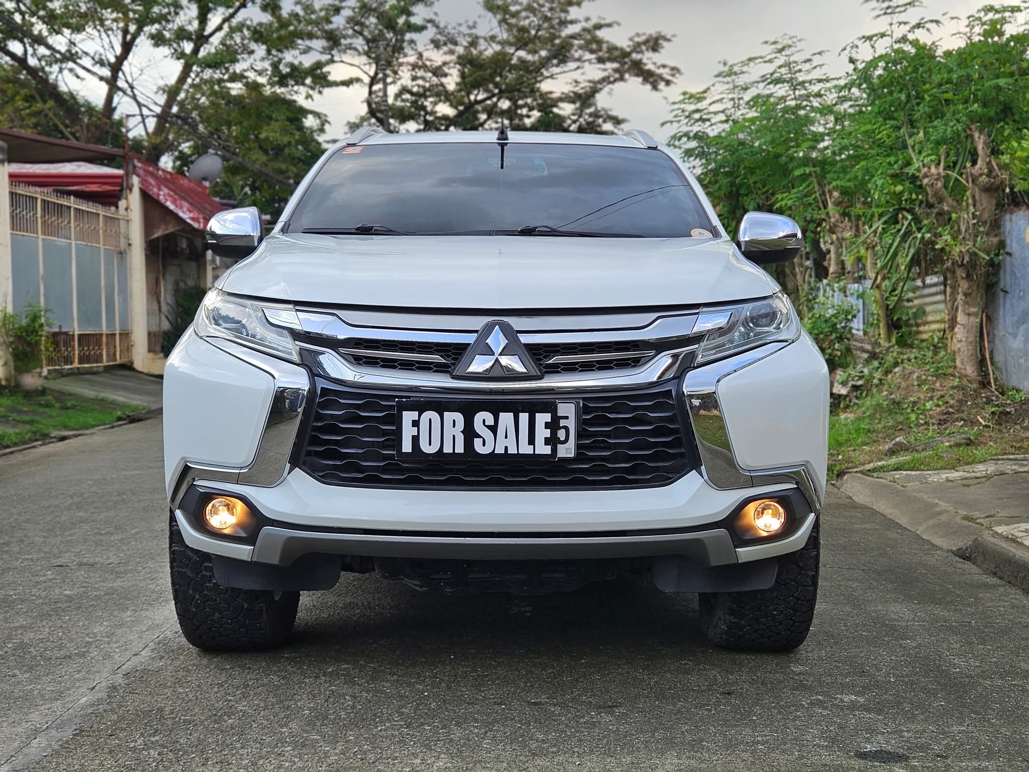 Mitsubishi Montero Sports GLS - Image 2
