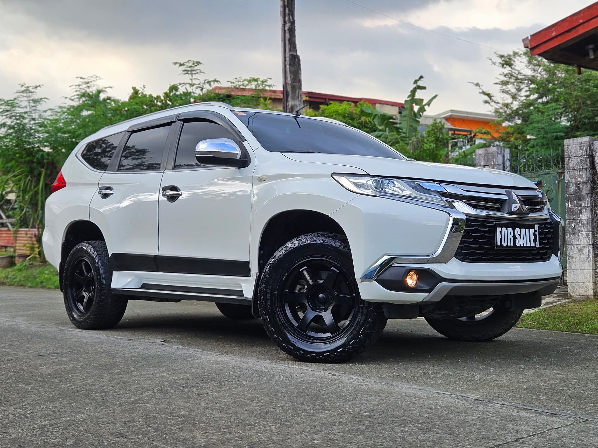 Mitsubishi Montero Sports GLS - Image 3