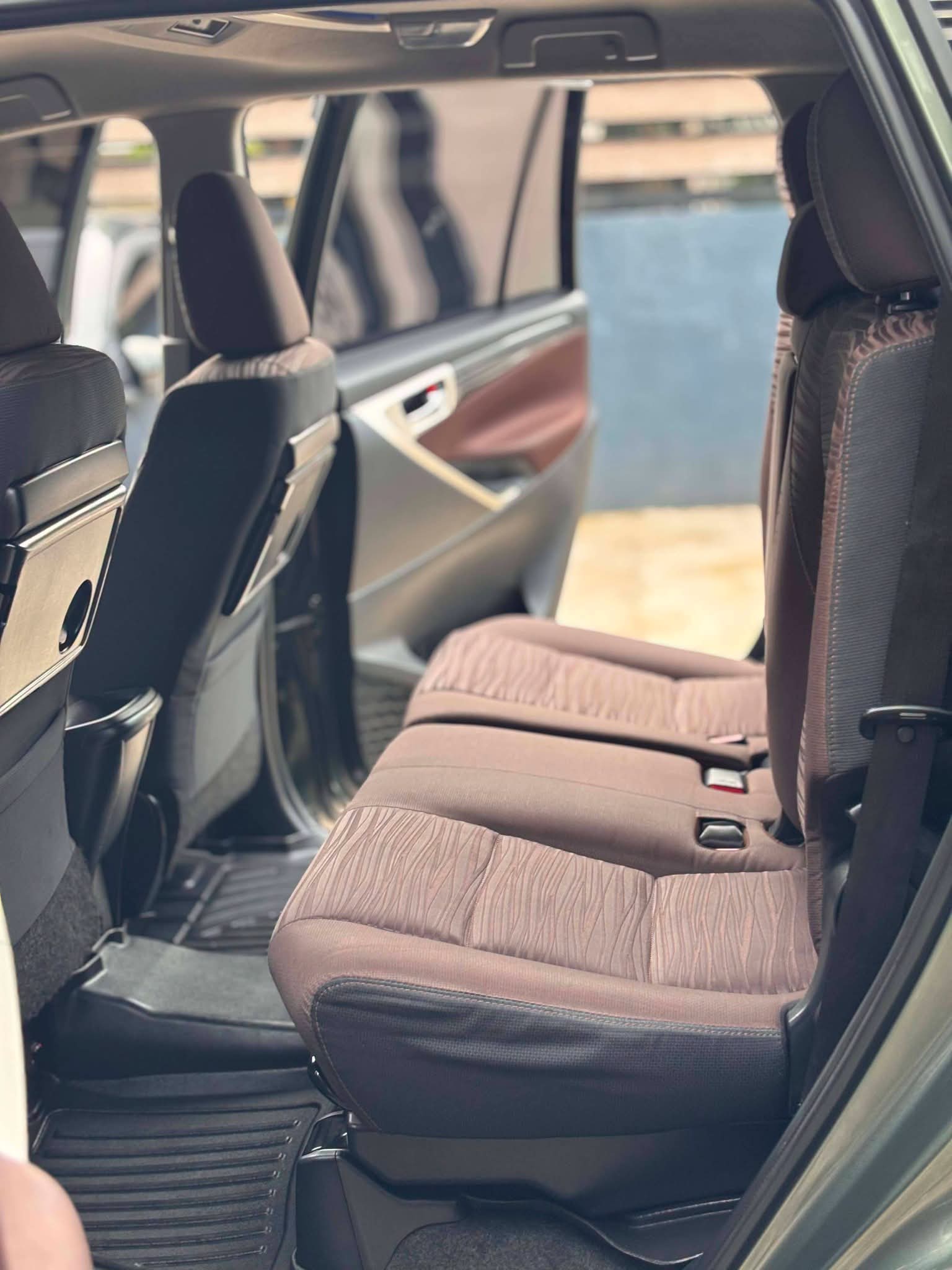 2021 Toyota Innova G 2.8 L - Image 12