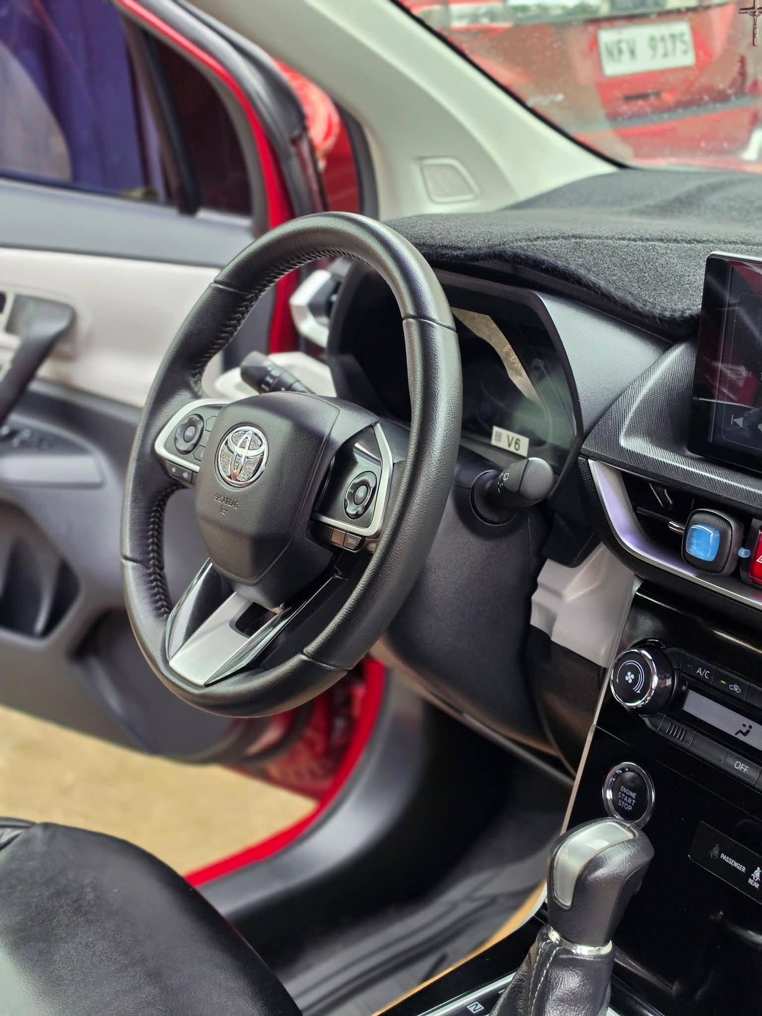Toyota Veloz V 2023 - Image 12