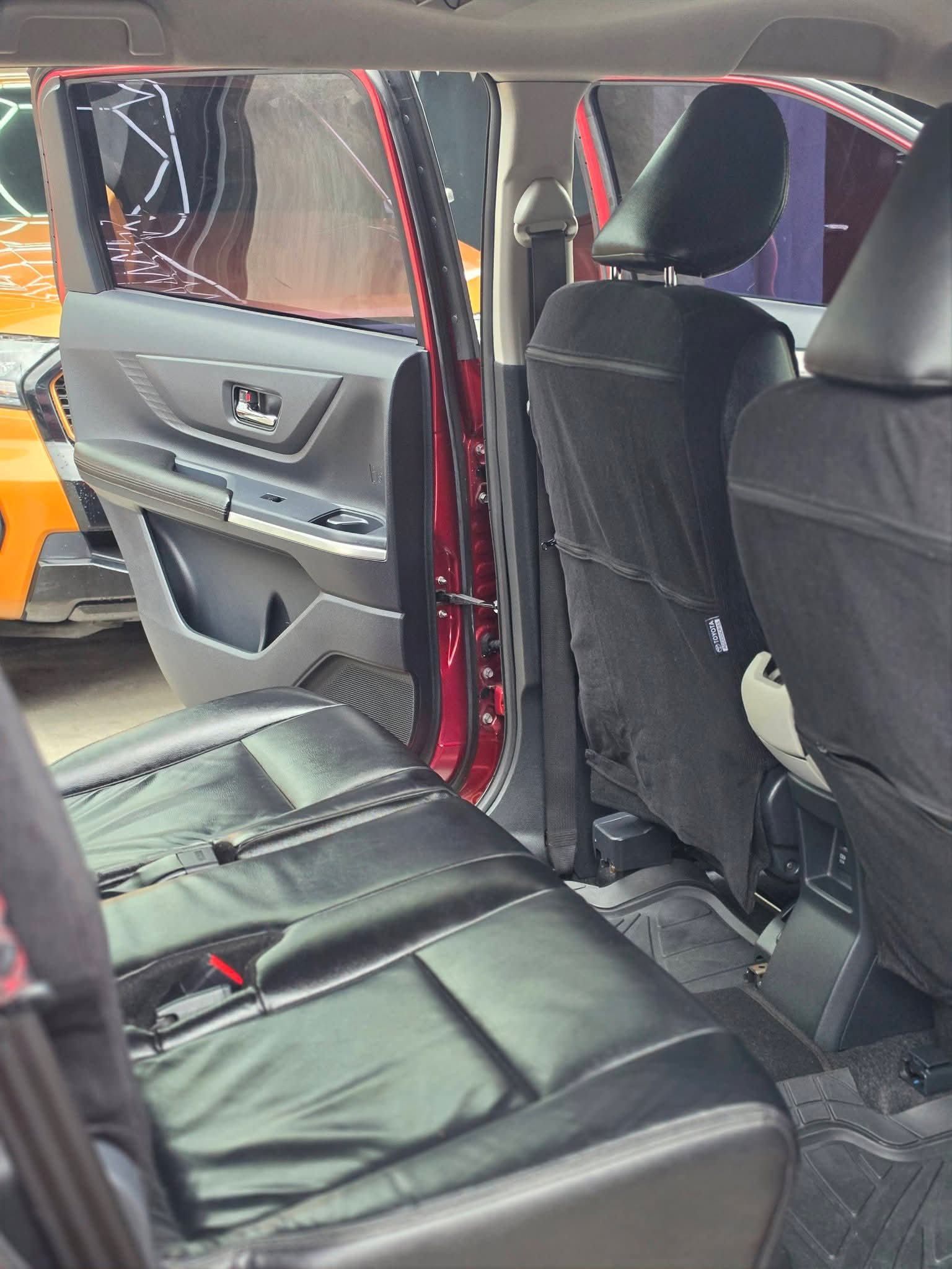 Toyota Veloz V 2023 - Image 13