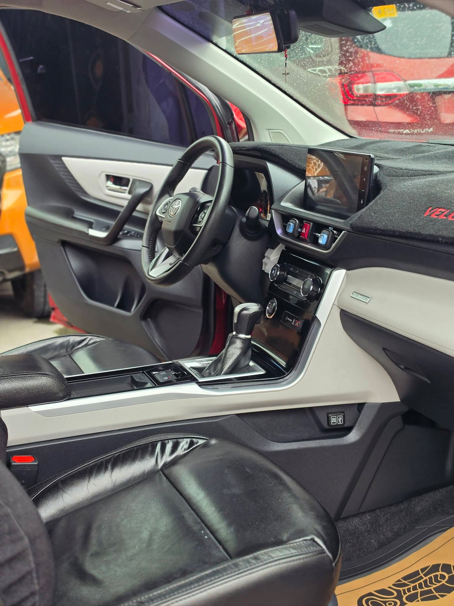 Toyota Veloz V 2023 - Image 15